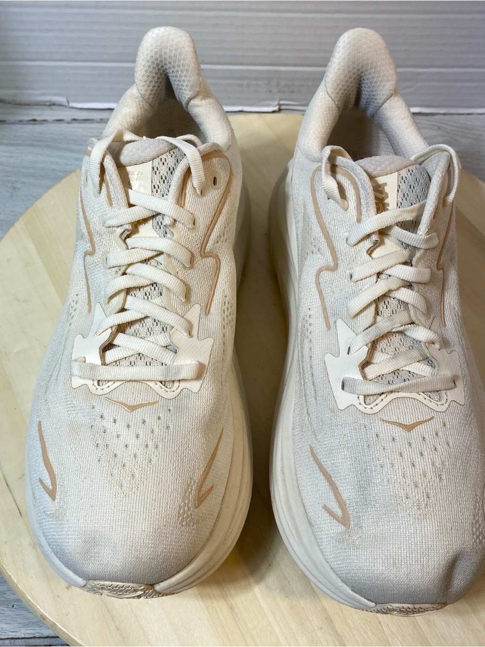 Hoka Clifton 10 Women's Size 9.5 D Wide Cream Beige Running Shoes( No Insoles) - Picture 2 of 10